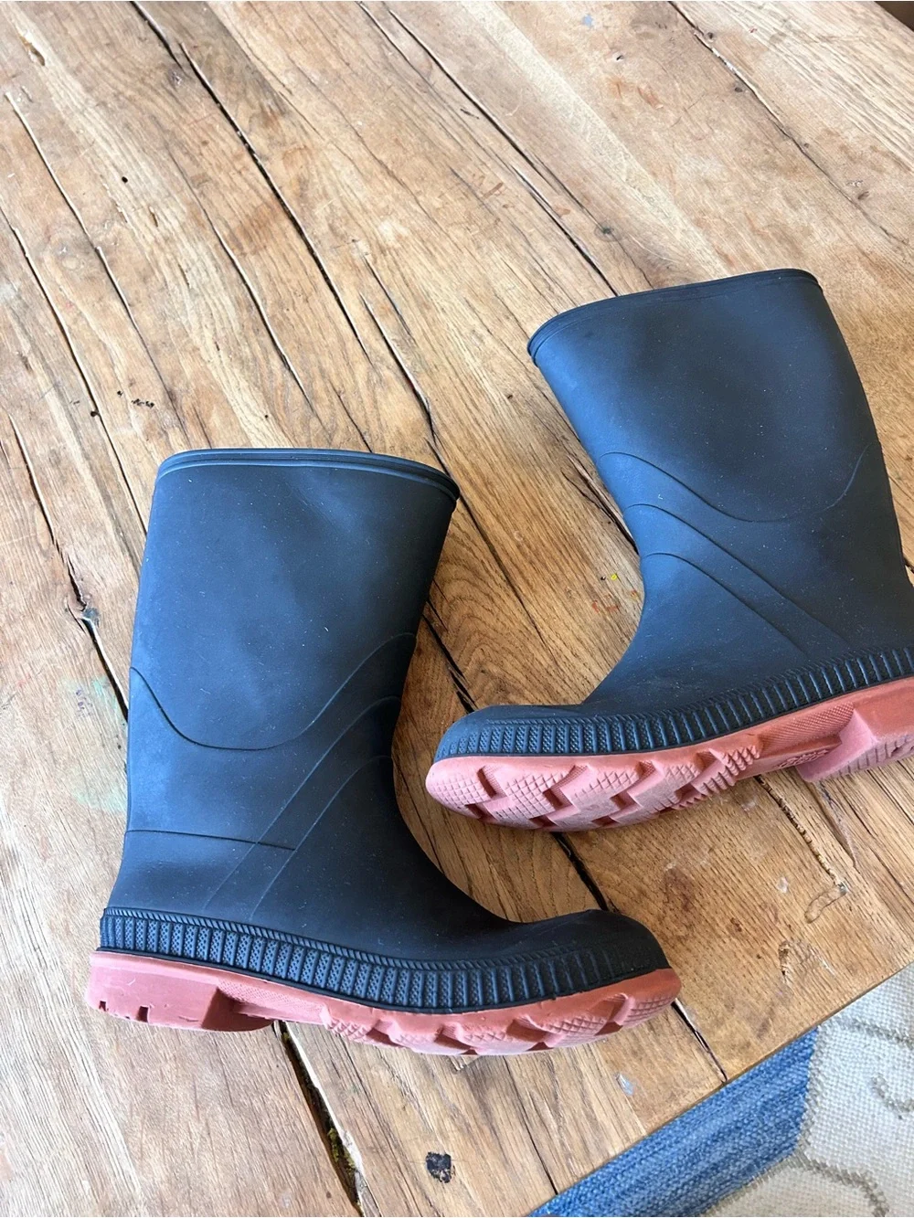Kids Black Rubber Rain Boots wellies with orange Sole 4